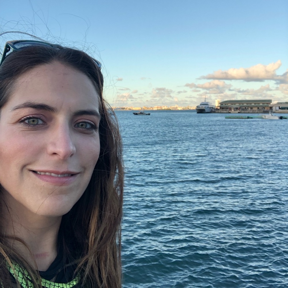 Meet your Posher, Carla